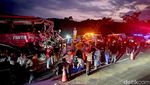 Potret Laka Bus Vs Truk di Tol Pandaan-Malang