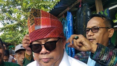 Wamen PKP, Fahri HamzaH, saat ditemui di Kota Bima, NTB, Senin (23/12/2024). (Rafiin/detikBali)