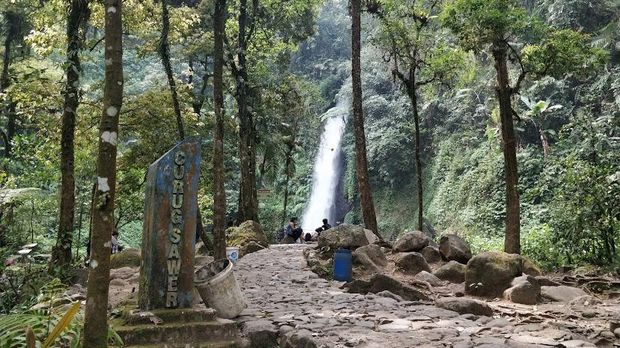 Wisata alam di Sukabumi.