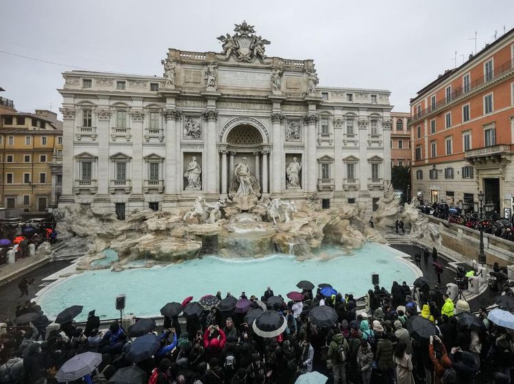 Air Mancur Ikonik Trevi di Roma Buka Lagi Jelang Tahun Suci Yubileum