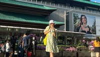 Momen liburan Asila ketika di Singapura tampak seru. Ia pergi ke beberapa lokasi wisata dan menikmati kuliner juga. Foto: Instagram @therealasilamaisa
