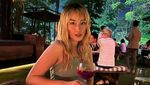 Cantiknya Natasha Ryder Saat Ngopi dan Nikmati Floating Breakfast