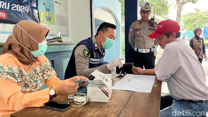 cek angkutan umum di Mojokerto