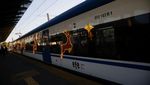 Dekorasi Lampu Natal Hiasi Kereta Api di Chile