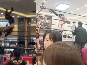 Di Restoran Ini Bisa Makan Dimsum Sambil Nonton Pertandingan Gulat