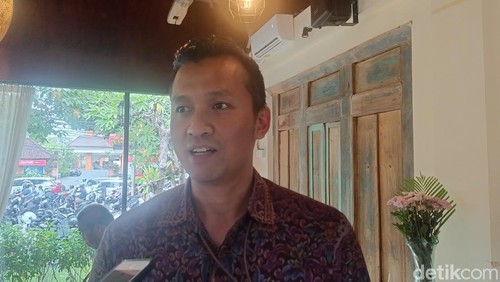 General Manager PT PLN (Persero) UID Bali Eric Rossi Priyo Nugroho. (Foto: Ni Made Lastri Karsiani Putri/detikBali)
