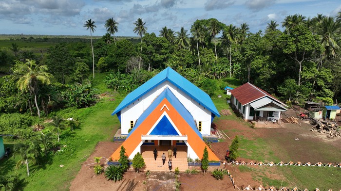 Gereja Hati Kudus di distrik Ivimahad, kawasan transmigrasi Salor, Kab. Merauke, Papua Selatan.