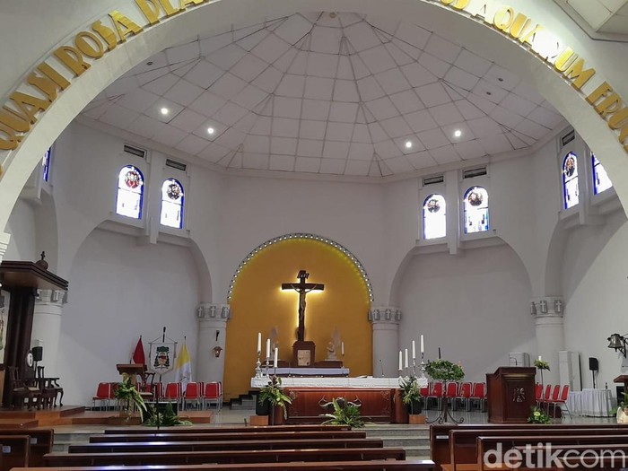 Gereja Katedral Semarang, Selasa (24/12/2024).