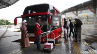 Berdasarkan data terminal yang tercatat hingga pukul 14.00 WIB, ada 600 penumpang yang meninggalkan terminal tersebut.