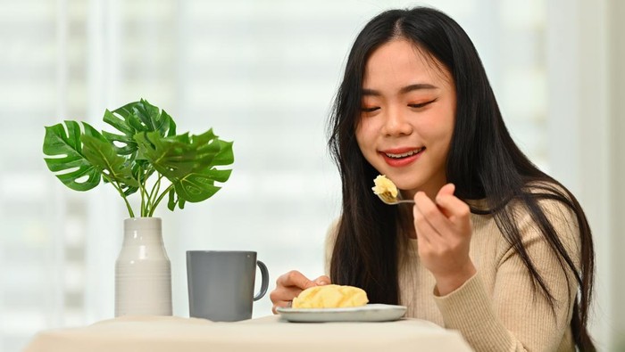 Ilustrasi Makan Singkong
