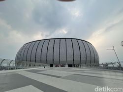 Cara ke Stadion JIS Naik KRL dan Transjakarta, Cek Rutenya!