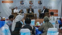 Melalui Program Studi Magister Media & Komunikasi dengan Konsentrasi Komunikasi Krisis, Universitas Pancasila mencoba menjawab kebutuhan profesional yang memiliki kompetensi khusus dalam mengelola komunikasi krisis di tengah situasi dan dinamika di era digital yang terus berkembang.