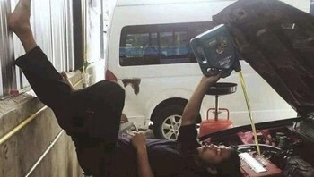 Anjay, udah pro. Foto: Images That Could Be Album Covers via Bored Panda