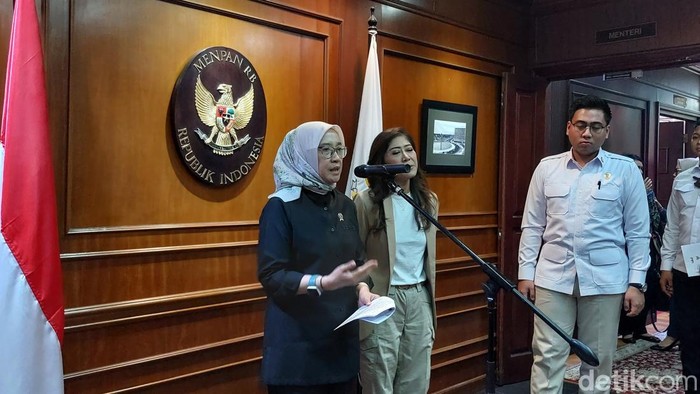 Menteri PANRB Rini Widyantini