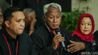 Komarudin PDIP: Kalau Gibran Taat Hukum, Mundur Lebih Baik