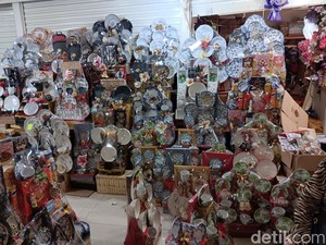 Balada Pedagang Parsel Cikini: Dulu Laris, Kini Miris