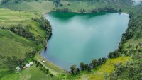 Menteri Kehutanan bersama, Dirjen KSDAE dan Kepala Balai Besar TNBTS secara resmi membuka kembali pendakian Gunung Semeru yang dibatasi hingga Ranu Kumbolo. 