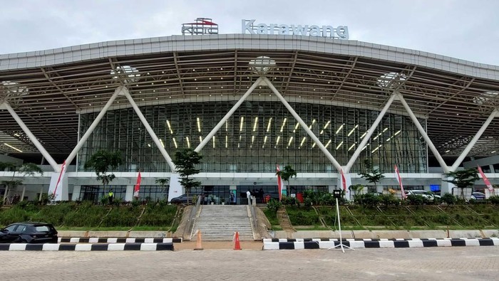 Stasiun Kereta Cepat Jakarta-Bandung atau Whoosh Karawang resmi dibuka hari ini. Dengan demikian, kini keempat stasiun Whoosh sudah beroperasi secara penuh.