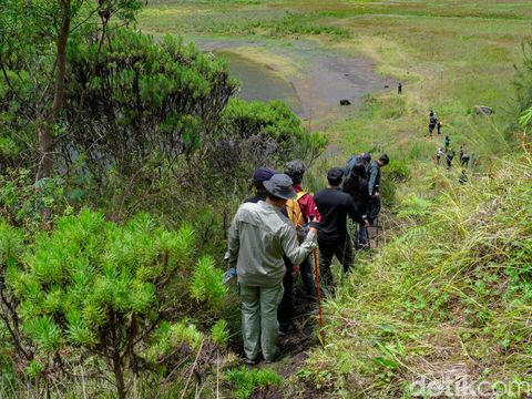 Pendakian ke Gunung Semeru resmi dibuka kembali, dibatasi hanya ke Ranu Kumbolo-4