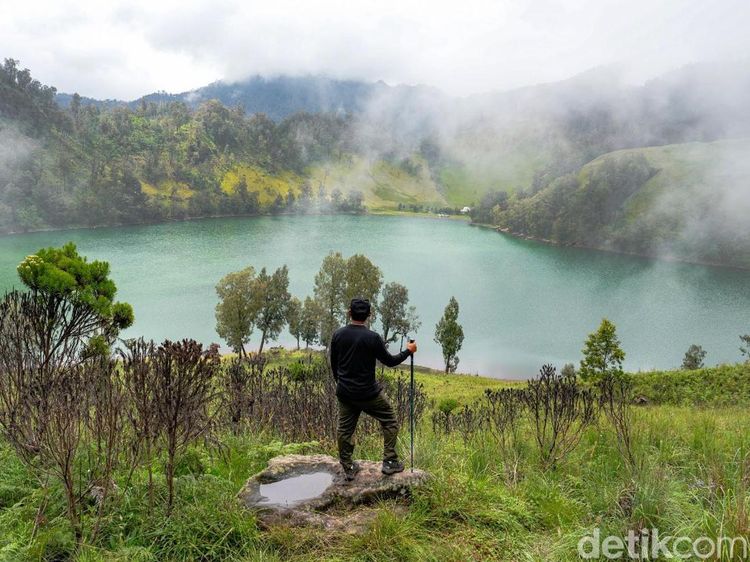 Pendakian Semeru Tutup 10 Hari Hormati Tradisi Tengger