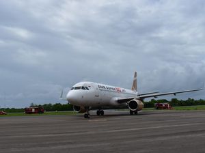Super Air Jet Gagal Mendarat di Bandara Komodo gegara Bahan Bakar Menipis
