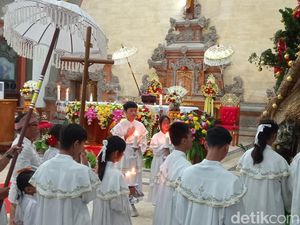 Misa Malam Natal Gereja Katolik di Bali, Umat: Harapannya Semua Hal Lebih Baik