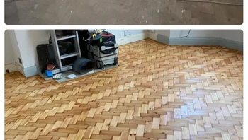 “Lantai parket tahun 1930-an yang direstorasi hari ini.” Foto: Boredpanda