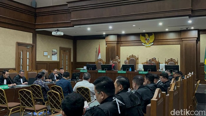 Sidang perdana kasus suap hakim Ronald Tannur, di Pengadilan Tipikor Jakarta, 24 Desember 2024. (Anggi Muliawati/detikcom)