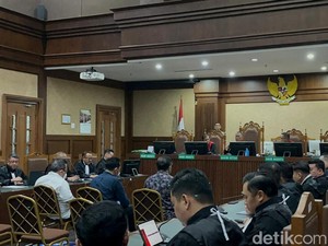 3 Hakim Vonis Bebas Ronald Tannur Didakwa Terima Suap Rp 4,6 M