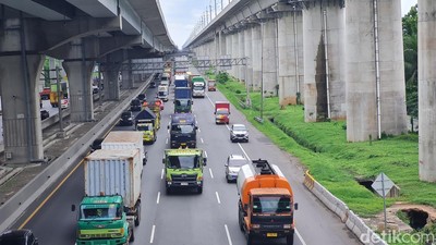 Truk Angkutan Barang Dibatasi di Jalan Tol Selama Nataru