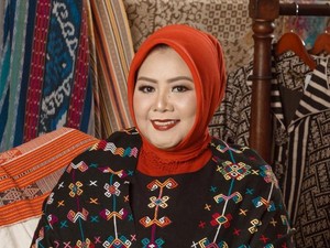 Anna Mariana Soroti Pemberdayaan Ibu-ibu Pengrajin Wastra Indonesia