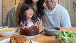 Atiqah Hasiholan Hobi Kulineran dan Punya Bisnis Coffee Shop