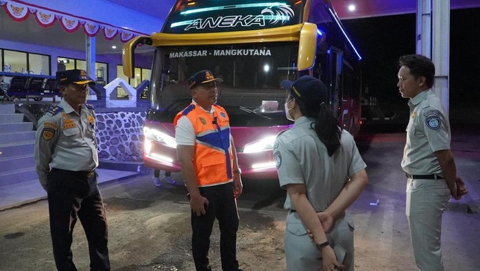 BPTD Sulsel mengawal keselamatan angkutan mudik Nataru.