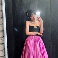 Perubahan gaya rambutnya menuai pujian dari penggemar NewJeans.  “Kemampuan Danielle mencerna setiap konseo (pemotretan) perlu kita pelajari,” puji salah satu pengguna Instagram. “Perlu gaya rambut pendek seperti Danielle, benar-benar perlu,” puji netizen lainnya. Foto: Instagram/@jeanzforfree