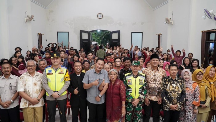 Forkopimda meninjau perayaan Natal di Lamongan