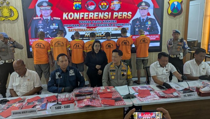 Kapolres Lamongan AKBP Bobby A Condroputra