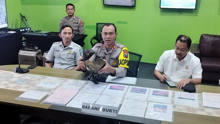 Kapolres Malang menyampaikan penetapan tersangka kecelakaan Bus Vs Truk di Tol Pandaan-Malang.