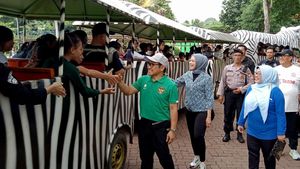 Momen Menko Cak Imin Tinjau Ragunan, Harap Infrastruktur Ditingkatkan