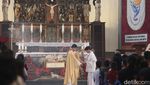 Momen Misa Keluarga di Gereja Katedral Jakarta