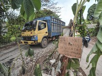 Penampakan Wisata Jalan Rusak di Muaro Jambi