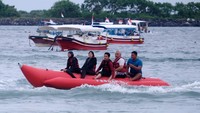 Liburan Natal kali ini, kunjungan wisata di pantai tersebut didominasi wisatawan nusantara.  