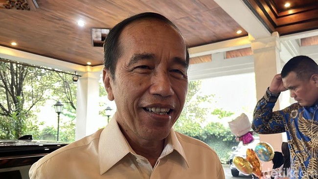 Kata-kata Jokowi Respons Hasto Tersangka KPK