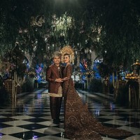 Thariq Halilintar dan Aaliyah Massaid resmi menikah pada 26 Juli 2024. Keduanya menggelar pernikahan dengan konsep adat Minangkabau yang penuh kemewahan. Foto: Instagram @aaliyah.massaid 