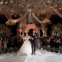 Nita Vior dan Vincent Kosasih baru saja menikah pada 7 Desember 2024. Resepsi pernikahannya digelar mewah di Ritz Carlton Hotel. Foto: Instagram @nitavior