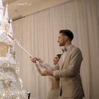 Sarah Keihl dan Kilian Poter menikah pada awal tahun 2024, tepatnya 27 Januari 2024. Mengusung tema istana, pernikahannya berlangsung mewah di JW Marriott, Jakarta. Foto: Instagram @sarahkeihl/@awephoto_