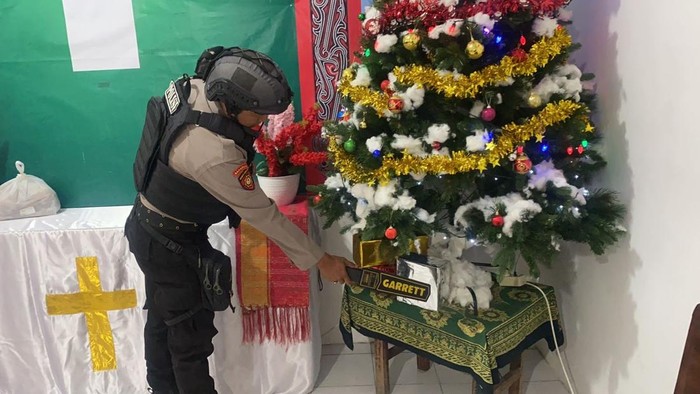 Sterilisasi gereja di Bojonegoro