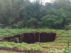Tanah Lahan Pertanian di Kota Batu Ambles Diduga gegara Tambang Ilegal