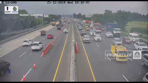 Tol Jakarta-Cikampek Padat, Contraflow KM 47-KM 65 Diberlakukan