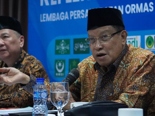 Ulama LPOI Minta Pemerintah Turunkan Pajak