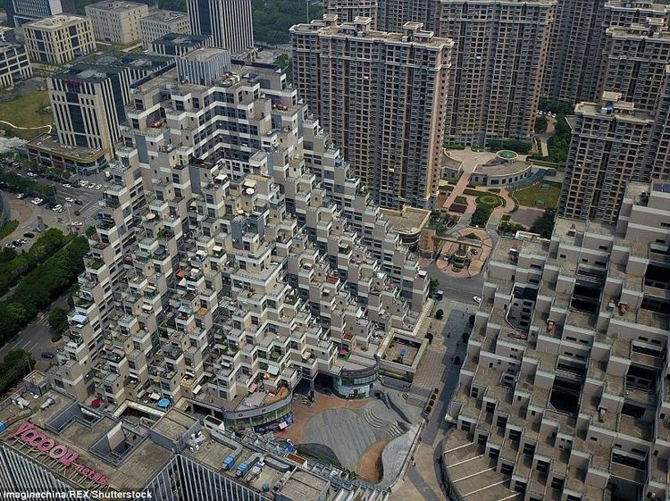 Potret Apartemen 18 Lantai Mirip Tumpukan Lego Berbentuk Piramida
